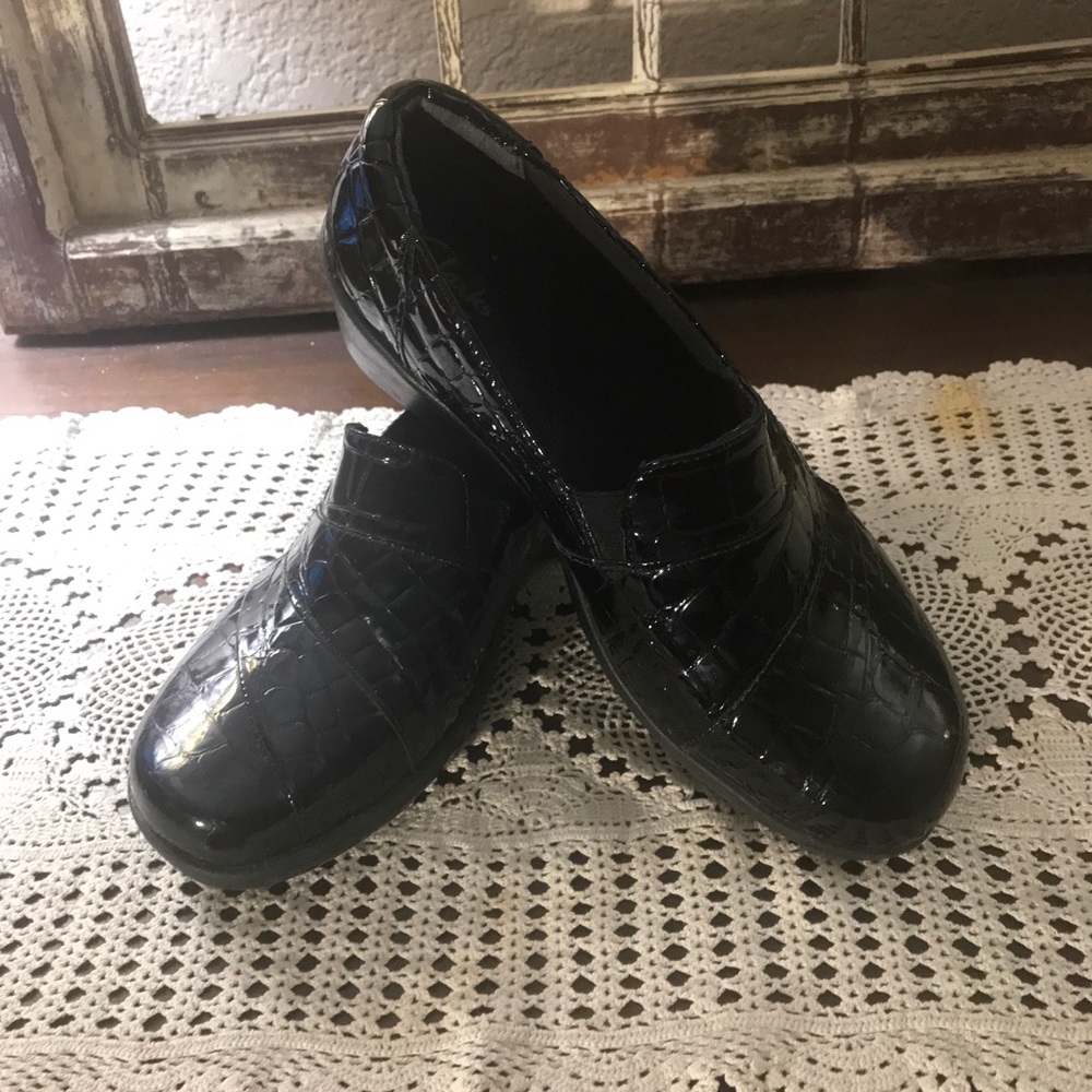 Clark’s Collections Shoes Color Black Size 8